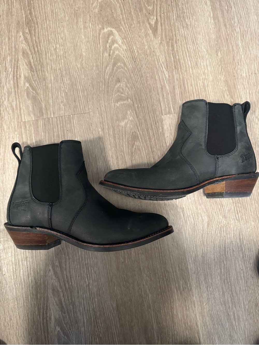 Aurora Round Toe Chelsea Boot - Black